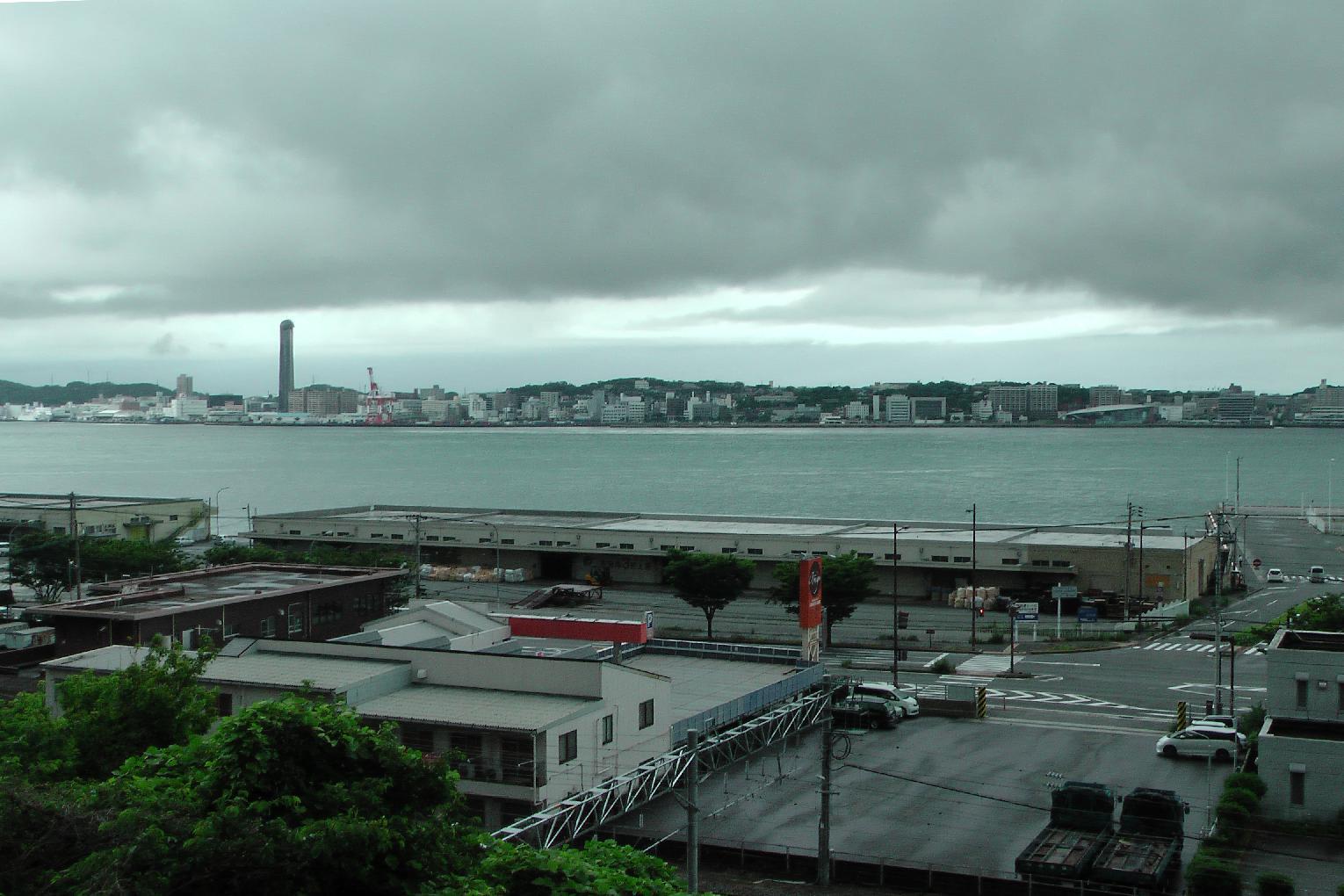 The Kanmon straits separates the south island Kyūshū from the main island Honshū