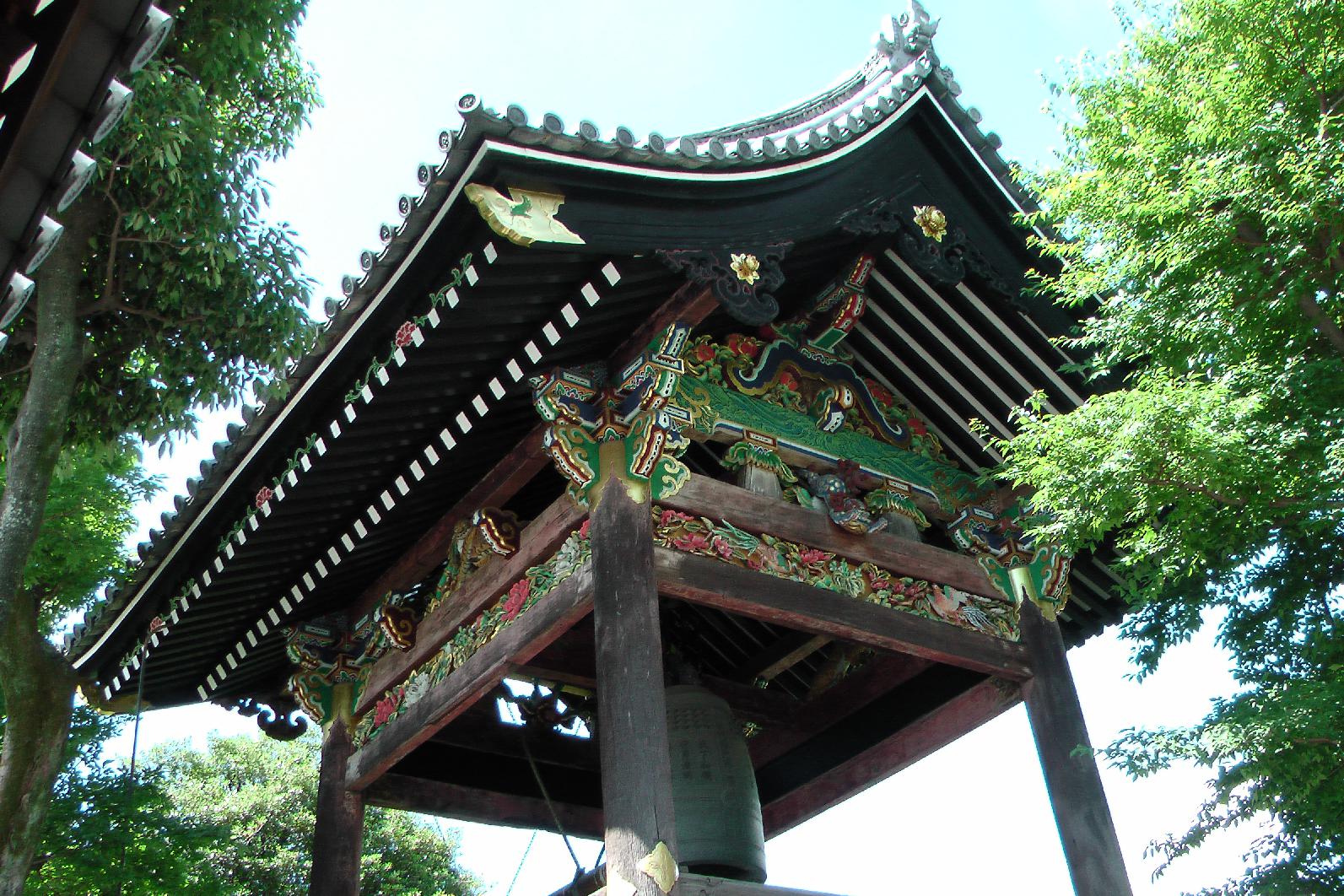 Bell in the Nishi Hongan-ji Temple complex