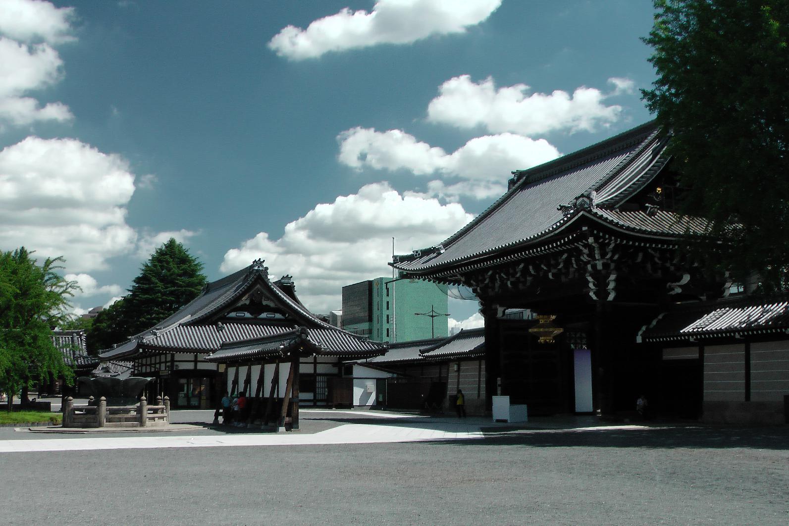 Nishi Hongan-ji Temple complex