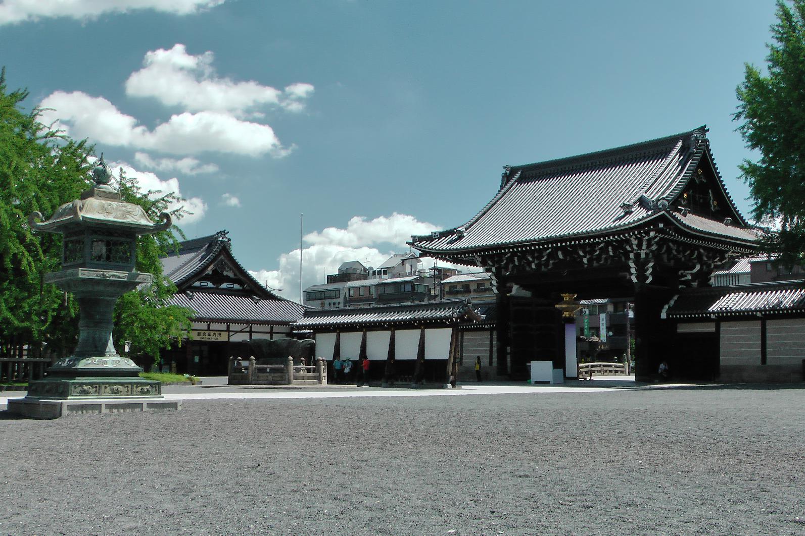 Nishi Hongan-ji Temple complex