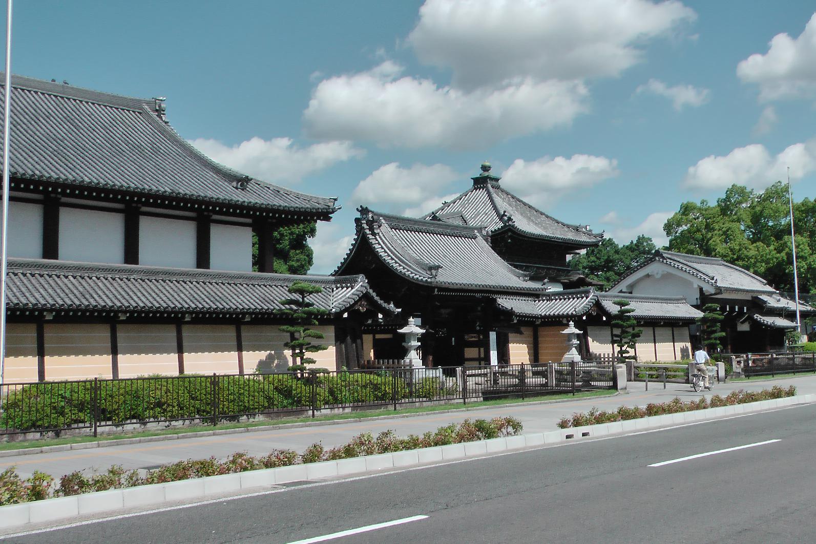 In front of the Nishi Hongan-ji Temple