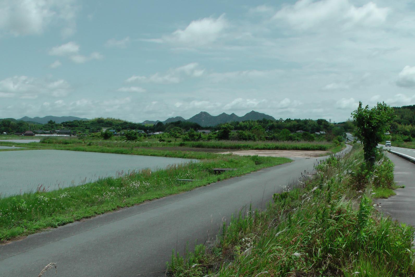 not really relaxing. You'll find rarely bicycle roads. But the landscape is beautiful