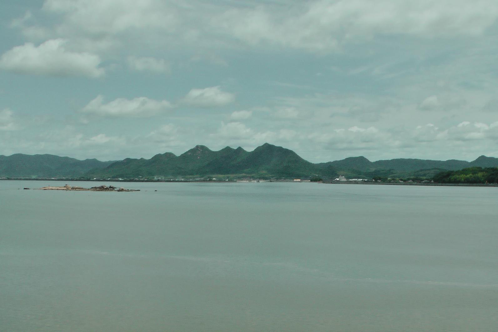 shot from the Suo-oohashi bridge