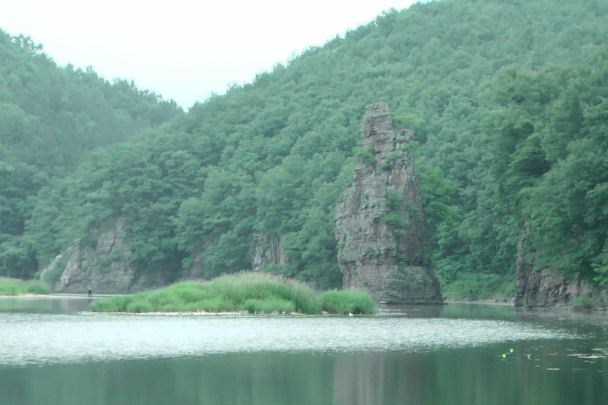 Seonbawi (standing rock) in the Taehwagang river. They found historic cave paintings close to it.